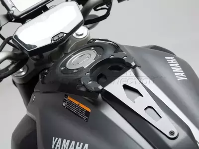 QUICK-LOCK EVO adapter Yamaha MT-07 14- Moto Cage 15- SW-Motech-1