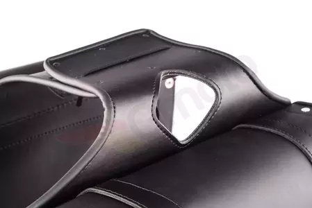 Sidetasker i klassisk læder med nitter 25L x2-4