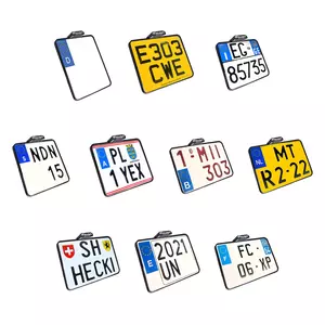 Nosilec registrske tablice z osvetlitvijo Heinz Bikes-10