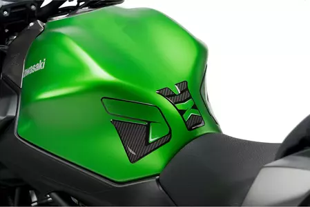 Puig Extreme Kawasaki Z650 17-22 3-teiliges Carbon Tankpad-1
