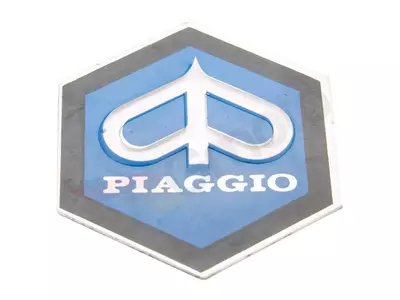 Емблема Piaggio alu, залепена 31x36mm - 36365