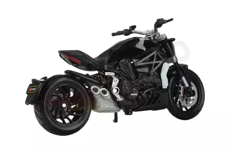 Ducati XDiavel S Musta moottoripyörä 1:18 malli BBurago-2