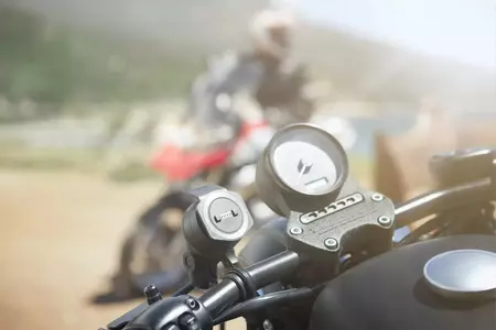 TomTom montageset voor motorfietsen met oplaadfunctie-2