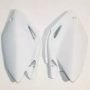 Komplet plastikowych osłon bocznych tylnych UFO Honda CRF 250R 04-05 białe - HO03635041