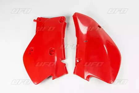Jeu de caches latéraux arrière en plastique UFO Honda XR 650R 00-07 rouge - HO03677069