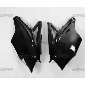Sæt af UFO-sideafdækninger i plast bagpå Kawasaki KXF 450 16-17 sort - KA04737001
