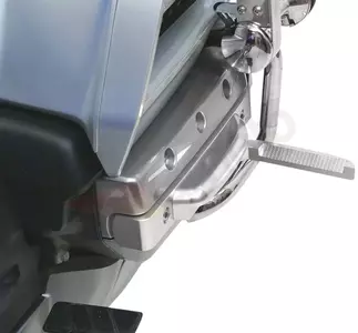Strieborná montážna súprava opierky nohy vodiča od spoločnosti Rivco Products-2
