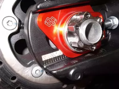 Tendeurs de chaîne rouge Kawasaki Gilles-2
